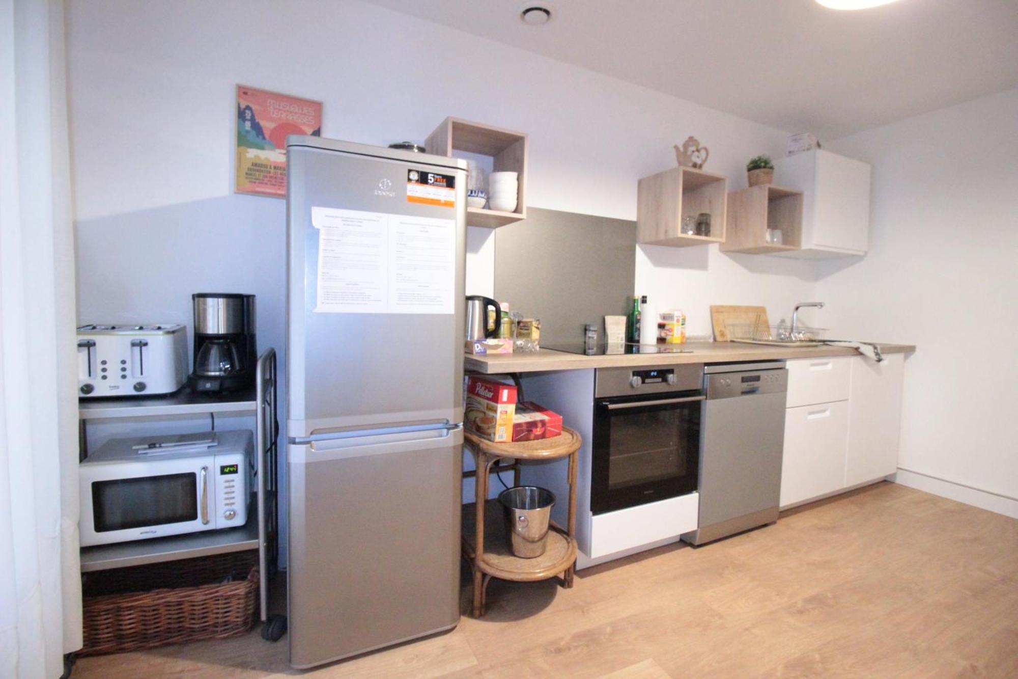 Logement Neuf "Meuse" - Hyper Centre - Parking Proche - Proche Gare - 4 Chambres - Terrasse Couverte - Wifi ! Gere Par Prestazen'Services 베르됭쉬르뫼즈 외부 사진
